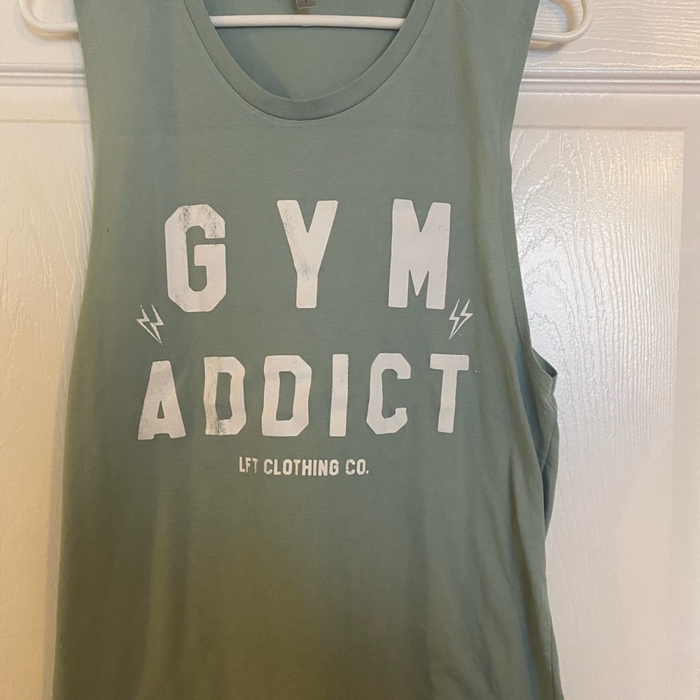 Muscle tank